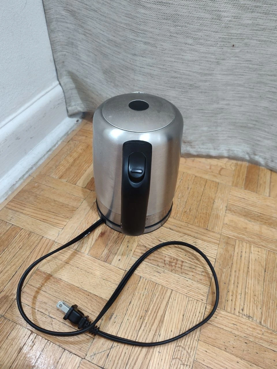 Amazon Basics 1.0L (1.1-Qt) Stainless Steel Electric Kettle - photo 2