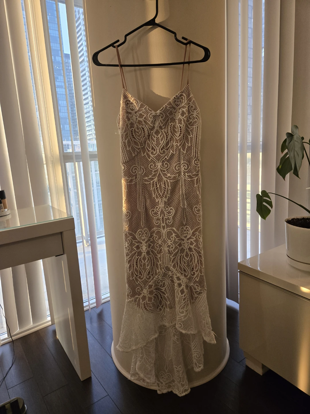 White lace midi mermaid dress - Honey