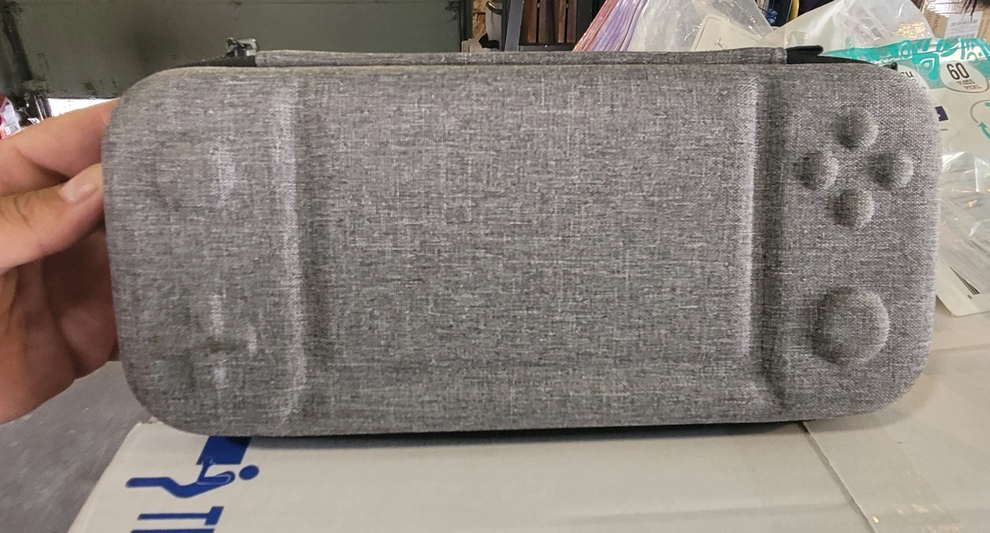 New Nintendo Switch Carrying Case - photo 2
