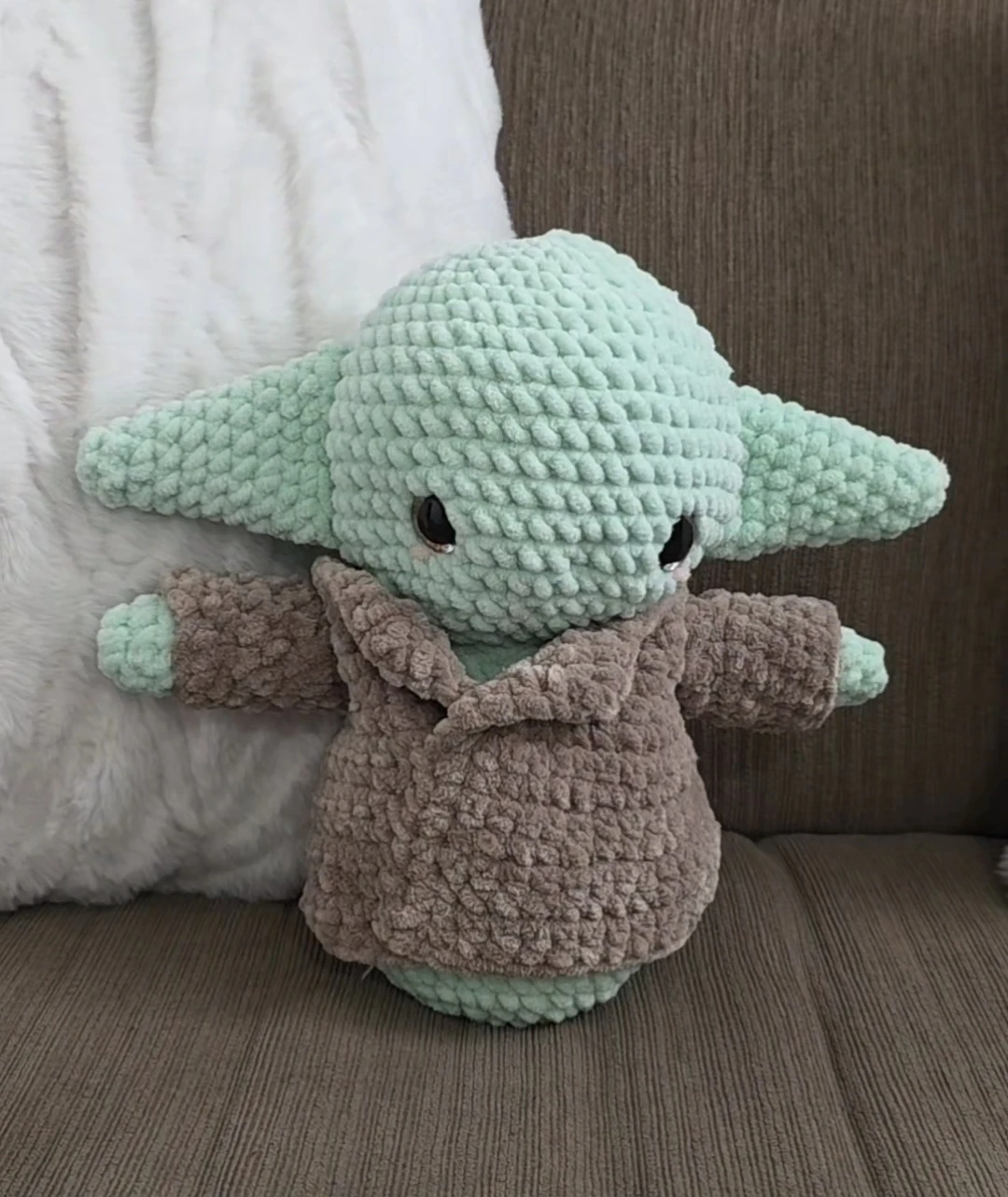 Hamdmade Crochet Amigurumi Baby Yoda Plushie - photo 2