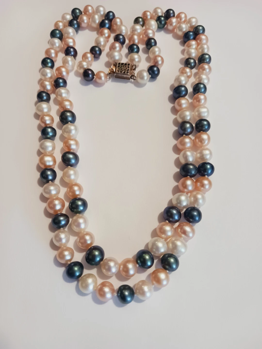 Genuine Freshwater White and Peacock Pearl Necklace - photo 2