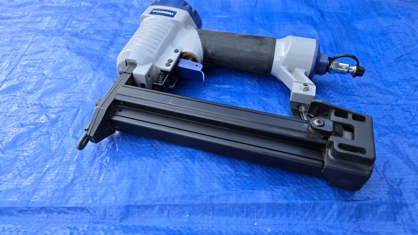 Hyundai 2-in-1 Brad Nailer/Stapler - photo 3