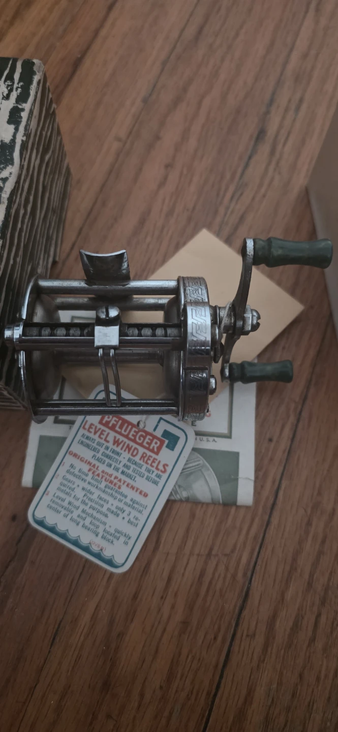 Pflueger Level Wind Reels - photo 5