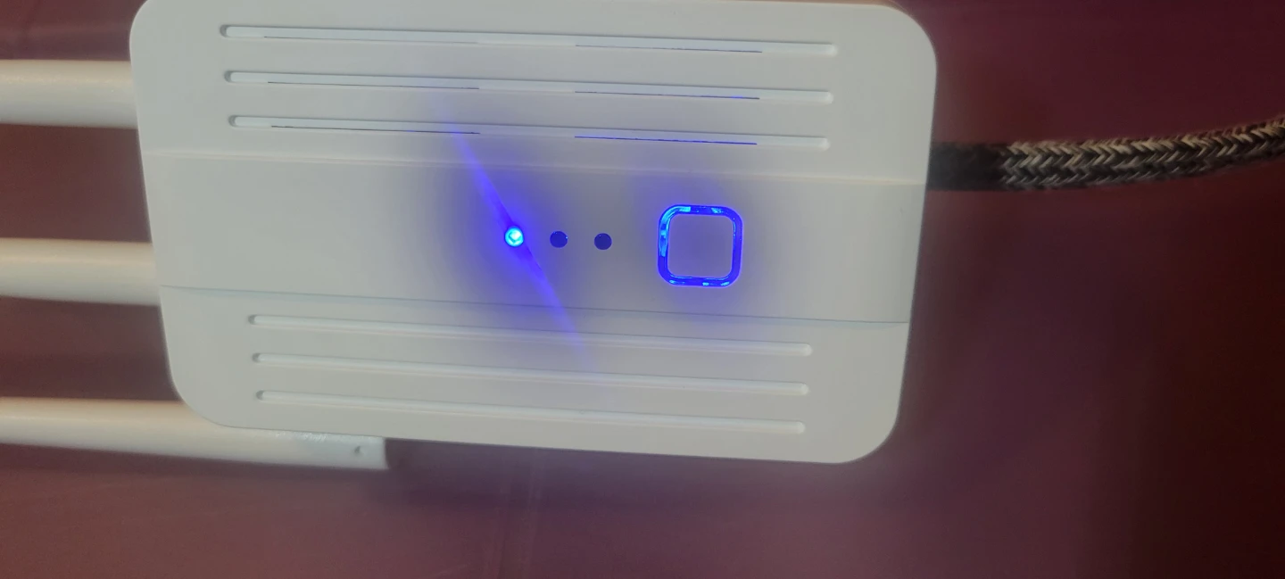 "WiFi Range Extender/Repeater – Complete w/ Box & Manual" - photo 4