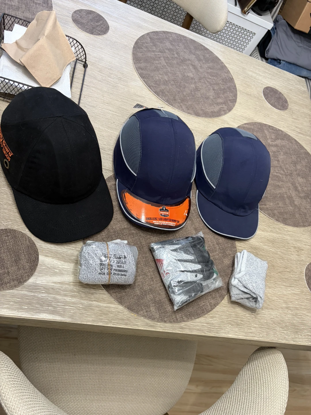 3 Hard Hats with Lights - photo 2