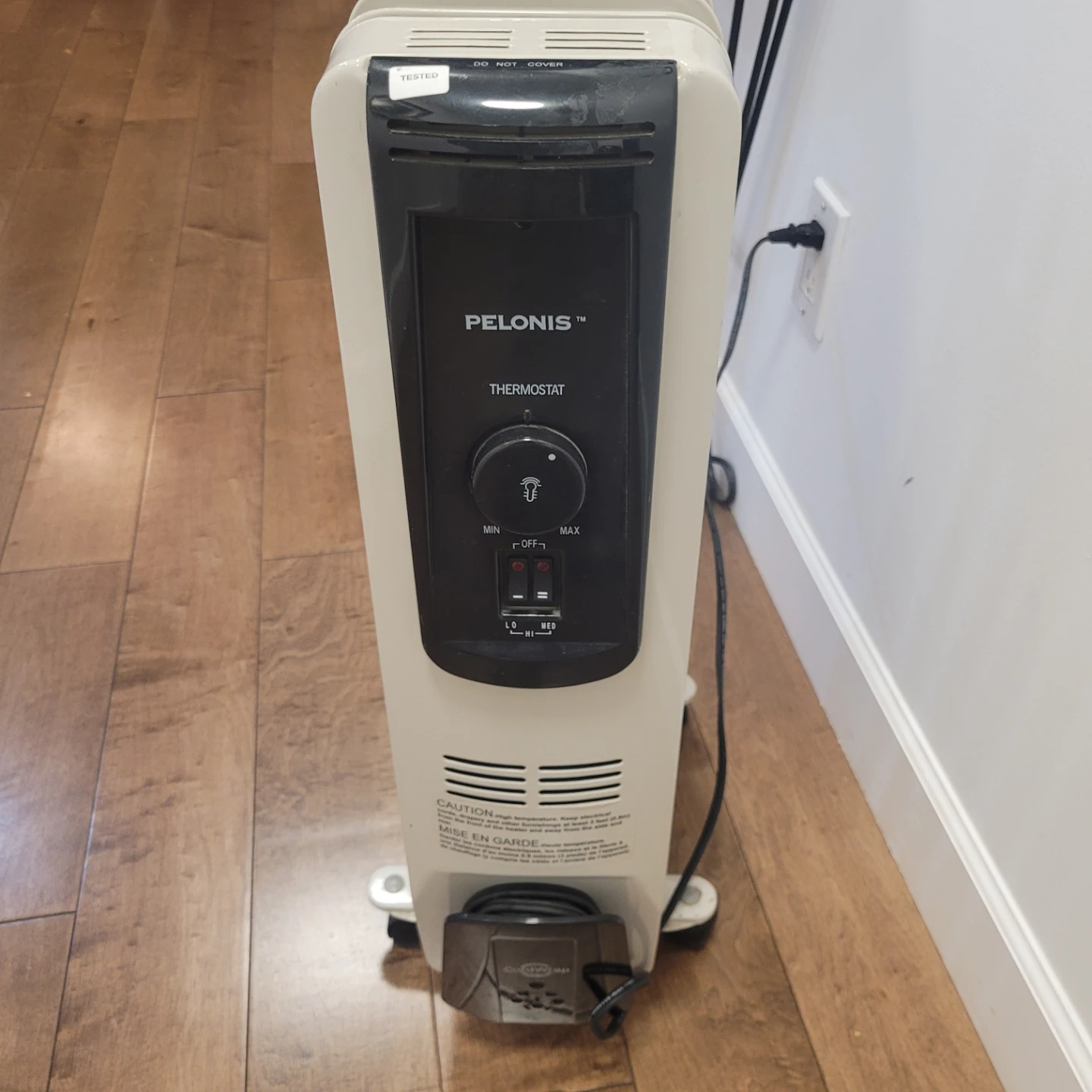 Pelonis oil-filled radiator heater