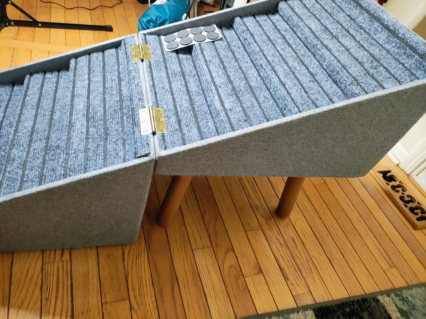 2-in-1 Ottoman Pet Stairs Dog Stairs for Small Dogs (8-Steps) - photo 3