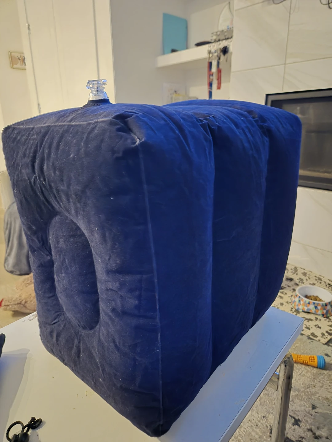 Inflatable Travel Pillow with Carrying Bag - photo 3