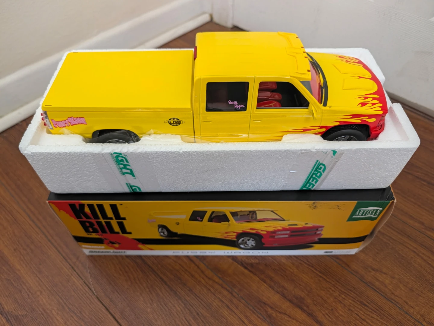 GreenLight Kill Bill Pussy Wagon 1:18 scale model
