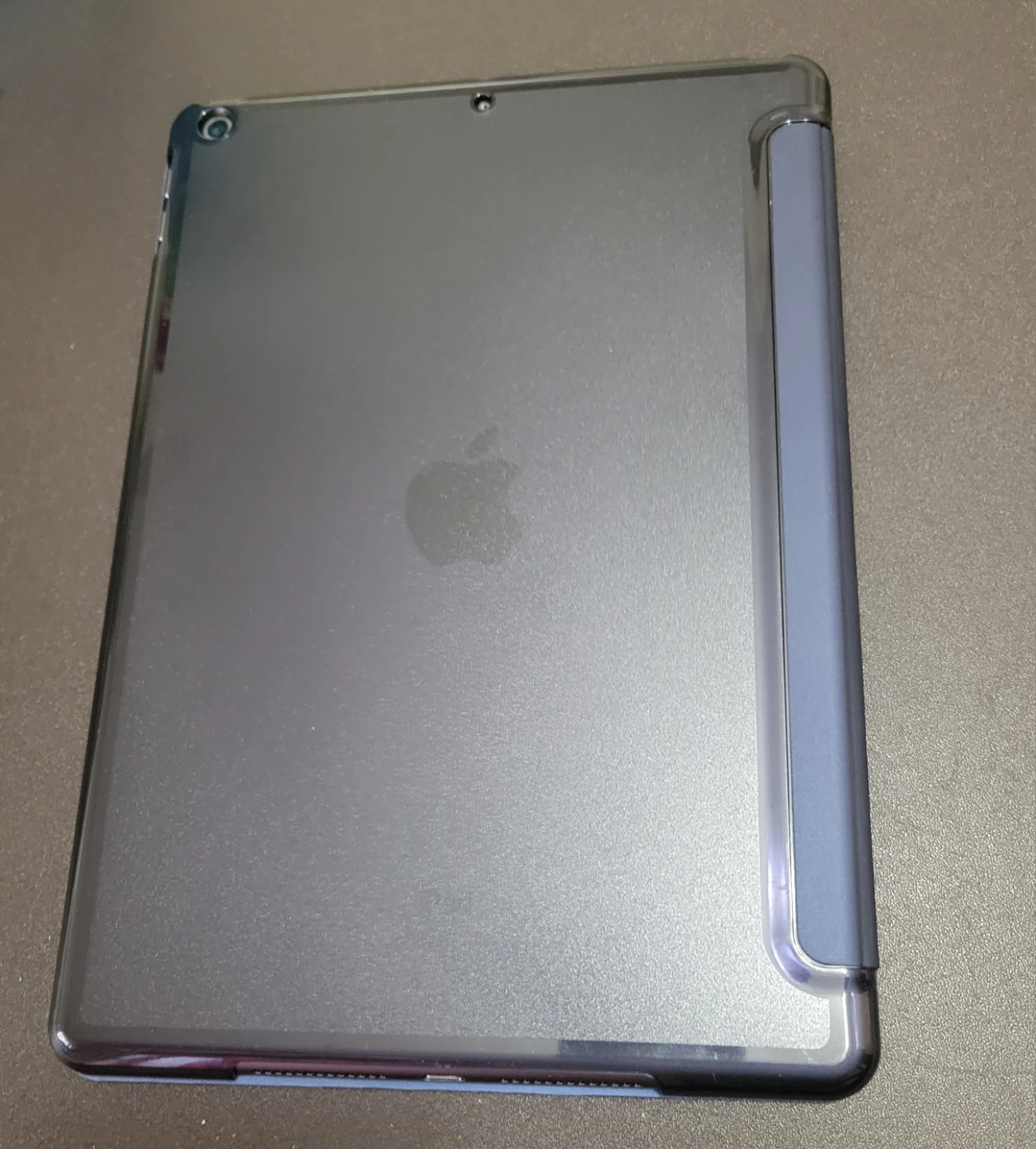 Apple iPad 7th Gen 32GB Cellular - Excellent w/ Charger & Case - photo 3