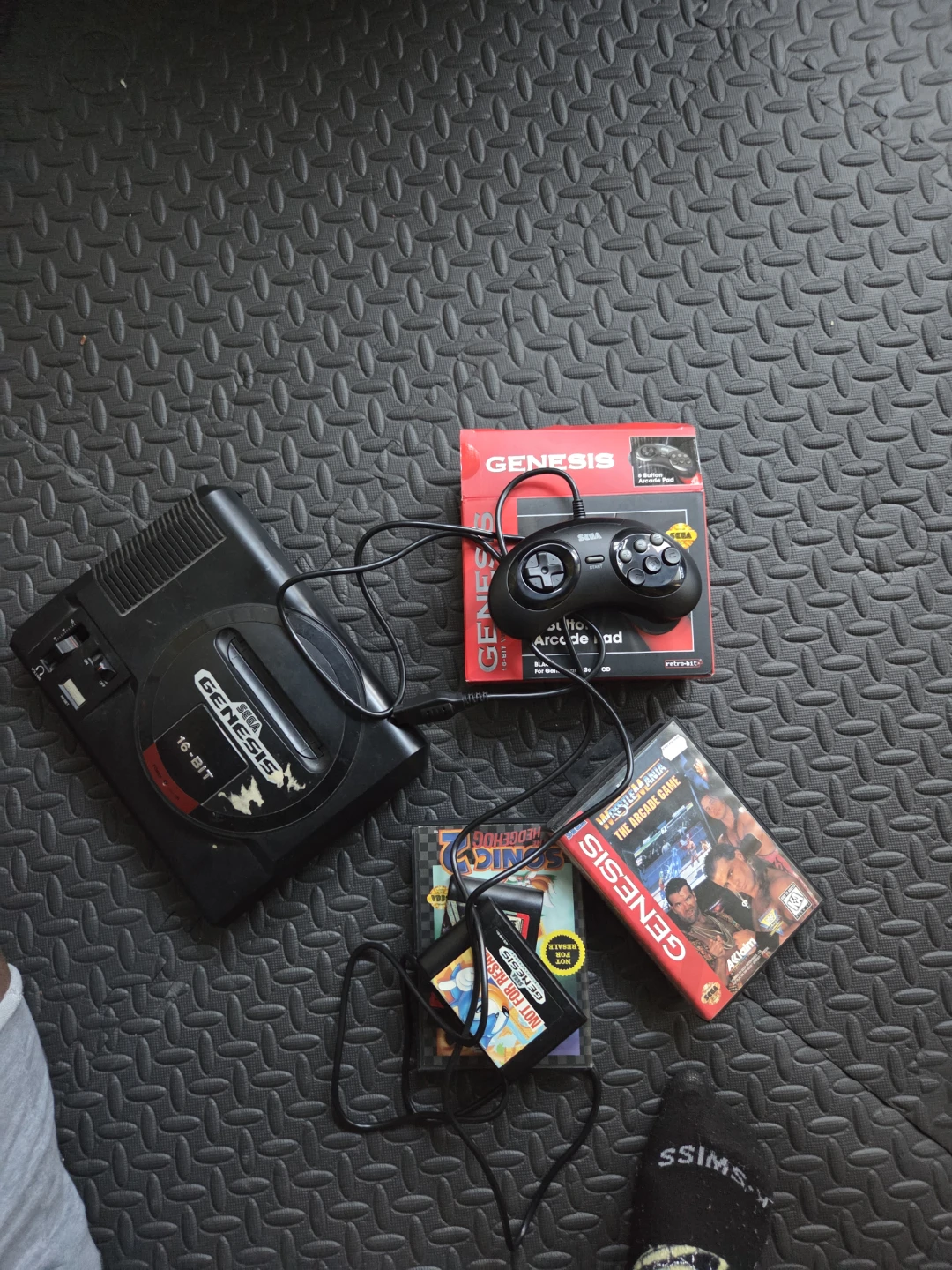 Sega Genesis 16-Bit Console with Games and Controller - photo 3