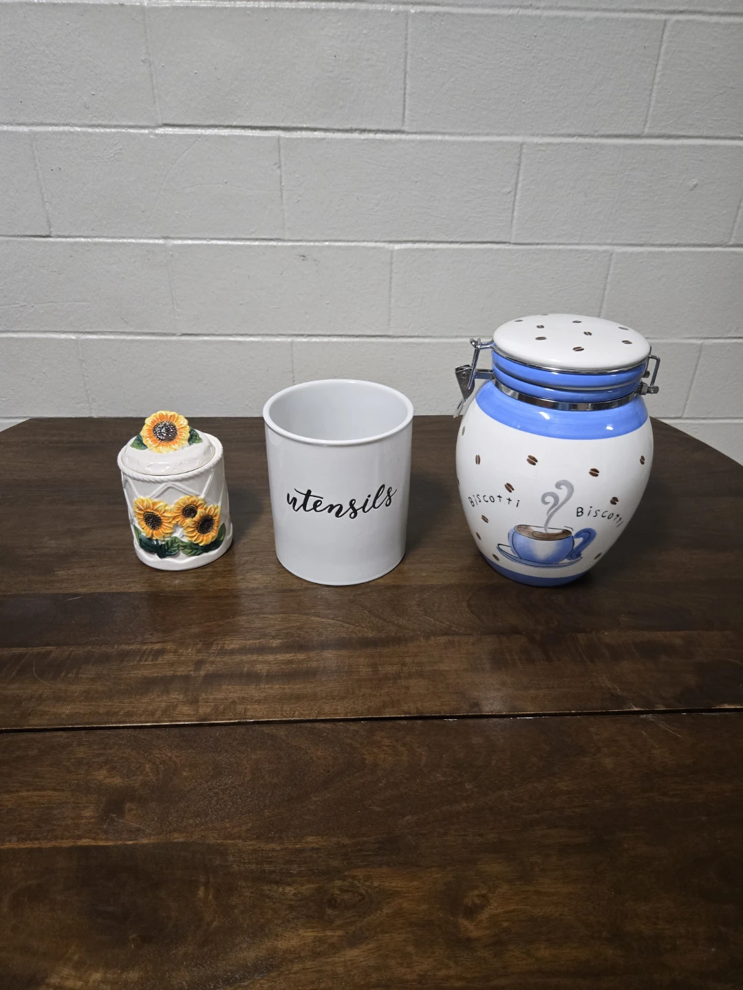 Set of 3 Decorative Kitchen Canisters