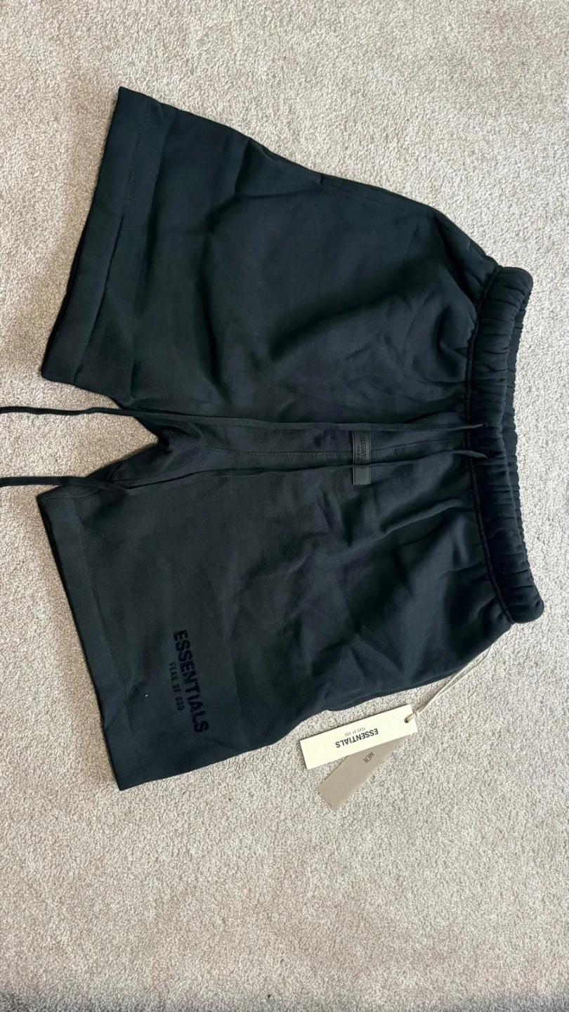 Essentials Fear of God Shorts - Size M