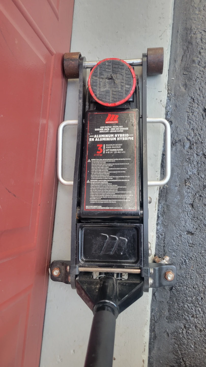 Mastercraft 3 Ton Low Profile Aluminum Hybrid Floor Jack - photo 2