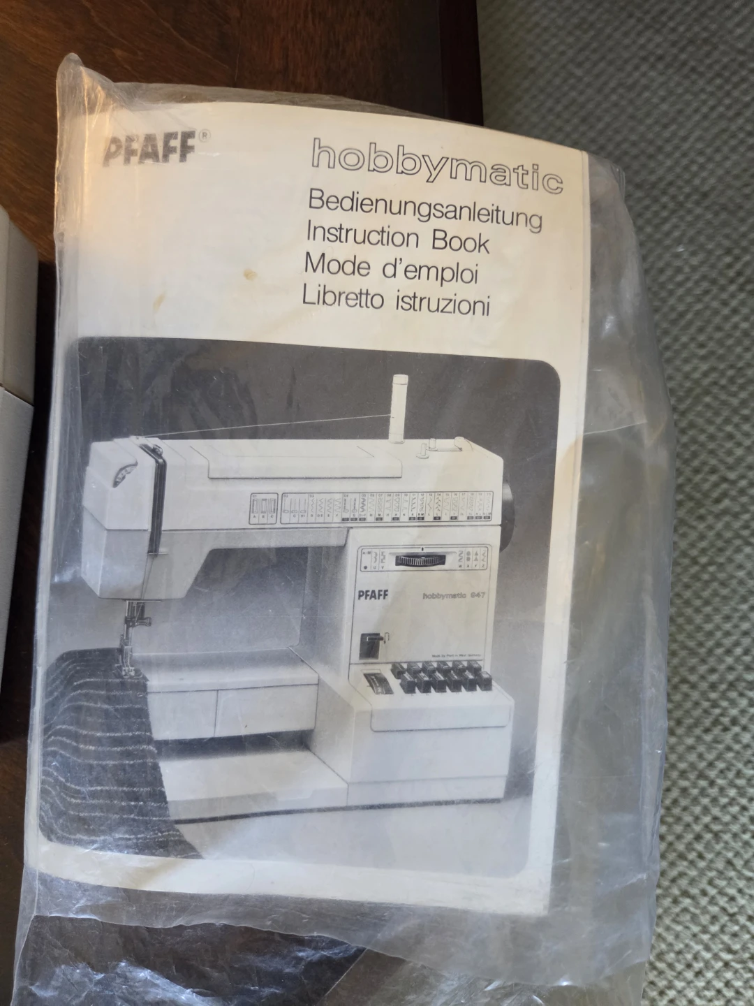 Pfaff Hobbymatic 947 Sewing Machine - photo 5
