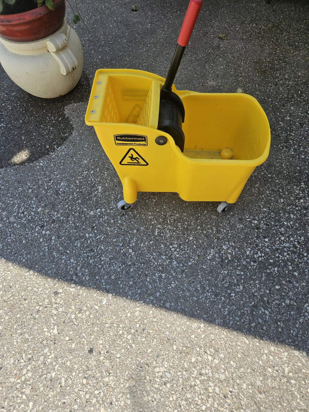 Rubbermaid Commercial Mop Bucket Wringer - photo 3