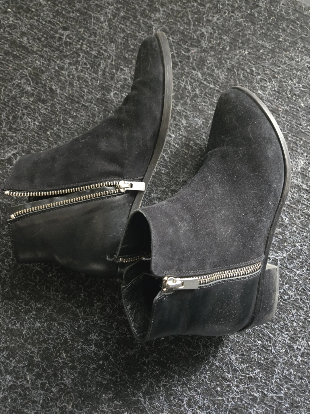 Jay + Dee Black Suede Ankle Boots