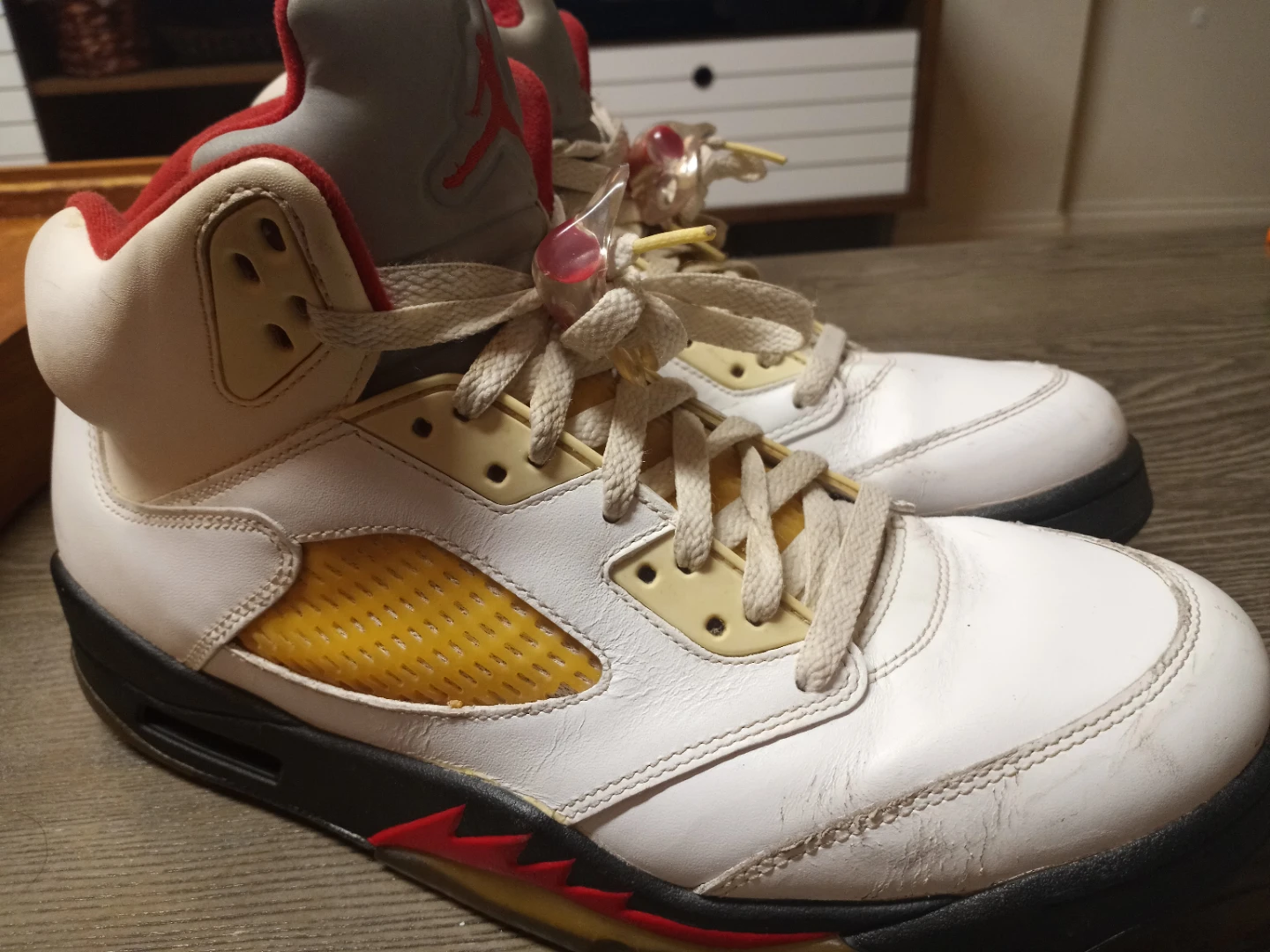 Nike Air Jordan 5 Fire engine Red size 11.5