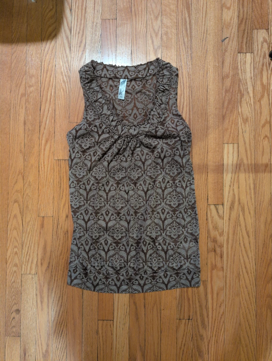Velvet Rose Sleeveless Top 🏈