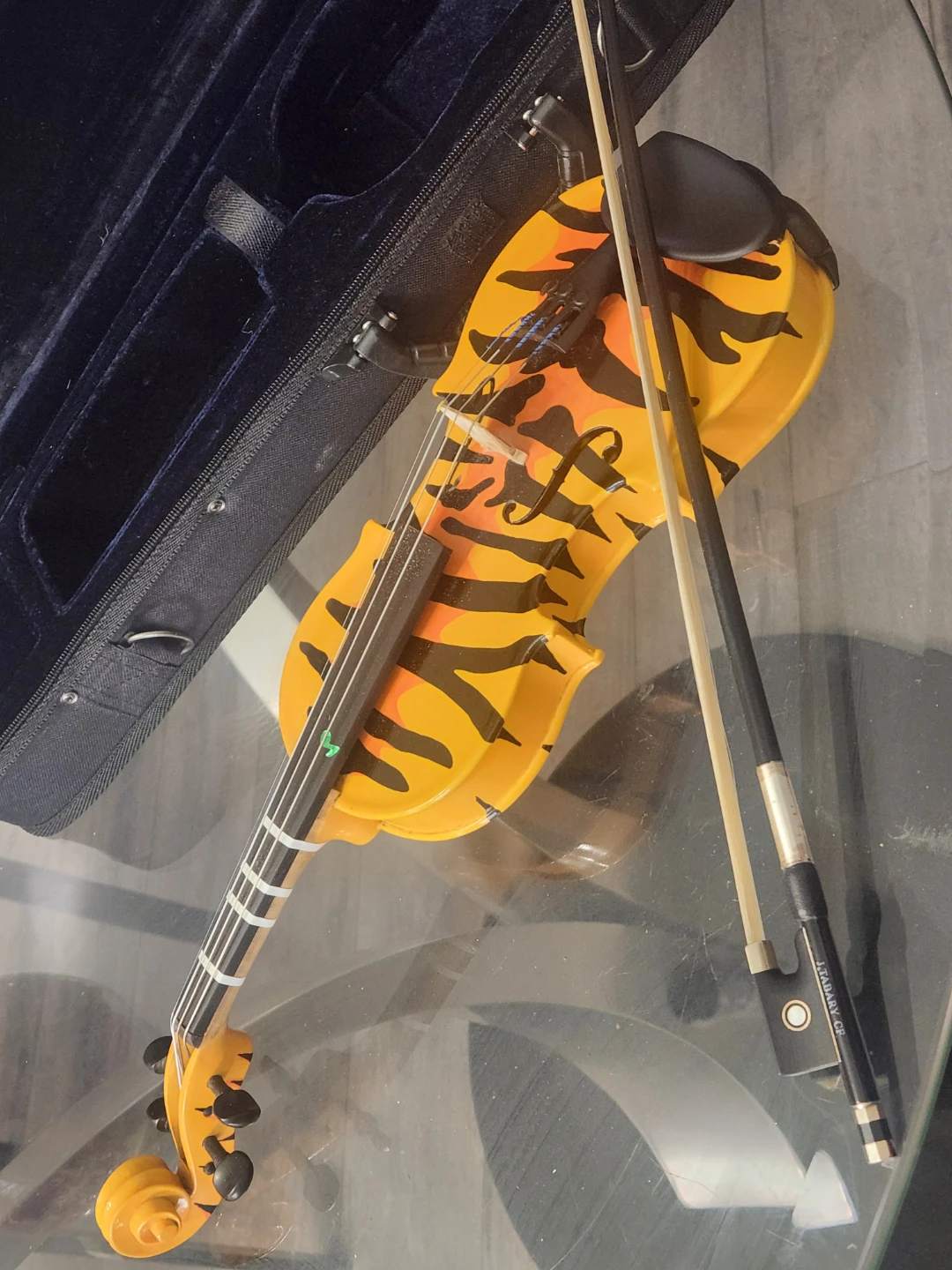 Tiger Pattern Violin with Carrying Case - photo 3