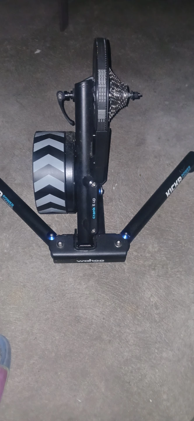 Wahoo KICKR Power Trainer - photo 3