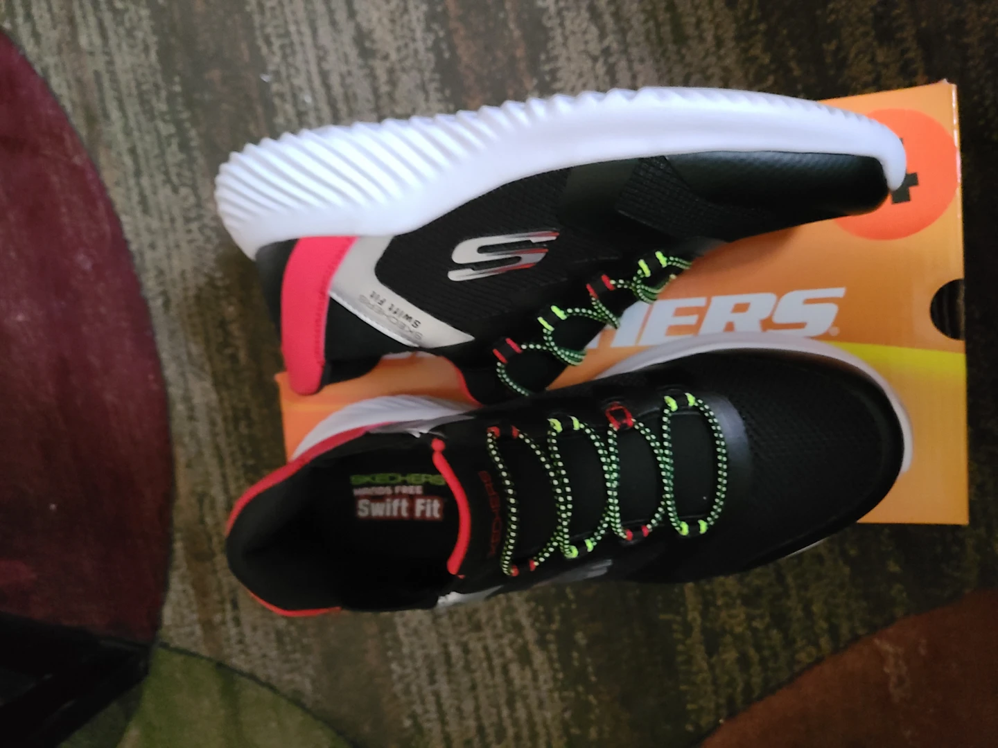 Skechers Swift Fit Hands Free Shoes