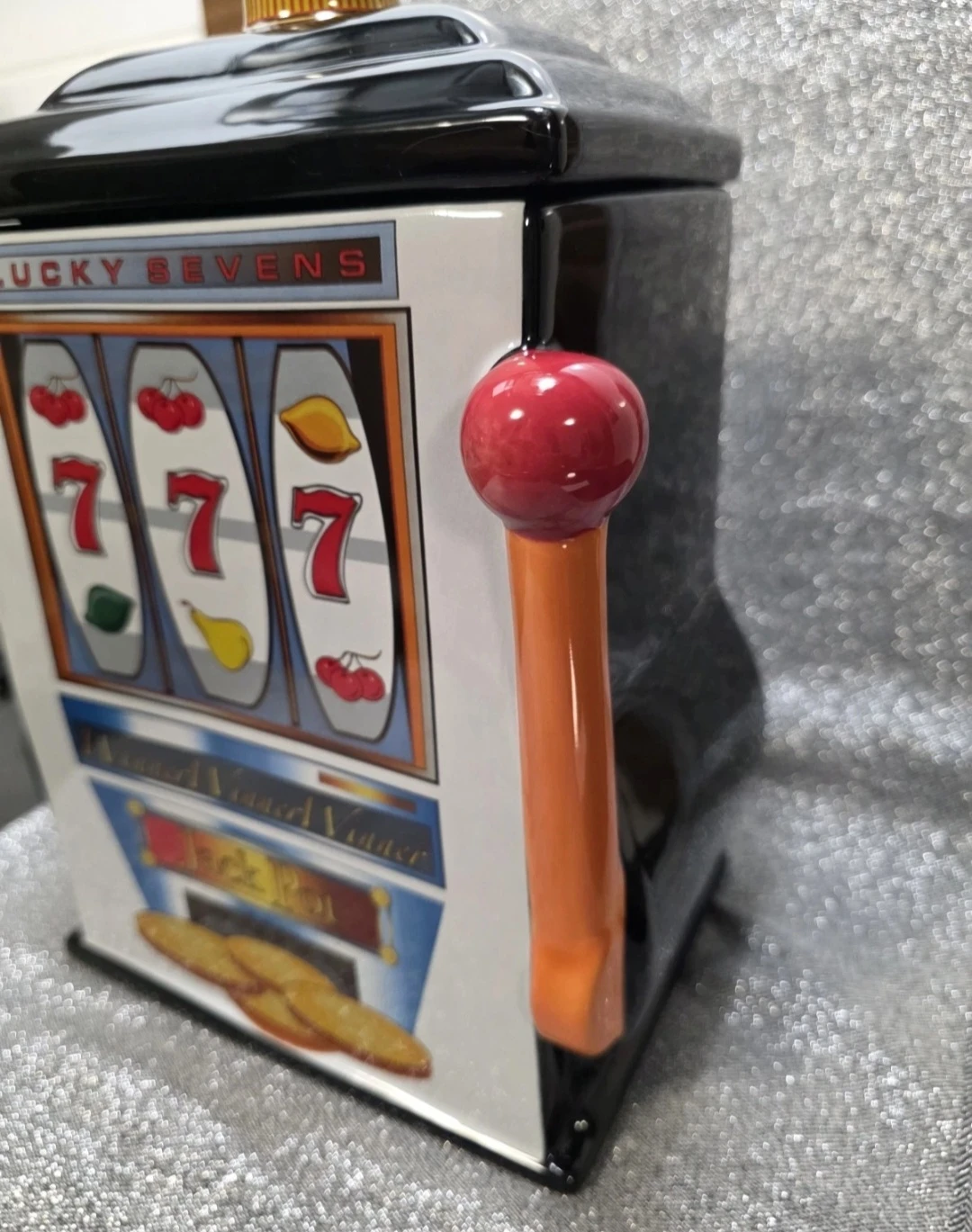 Lucky Sevens slot machine cookie jar - photo 4