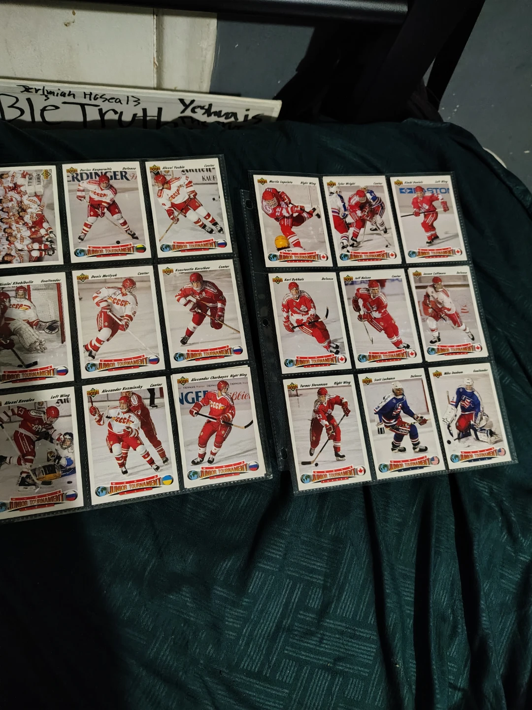 60 or more  cardss World Junior Hockey Cards - photo 2