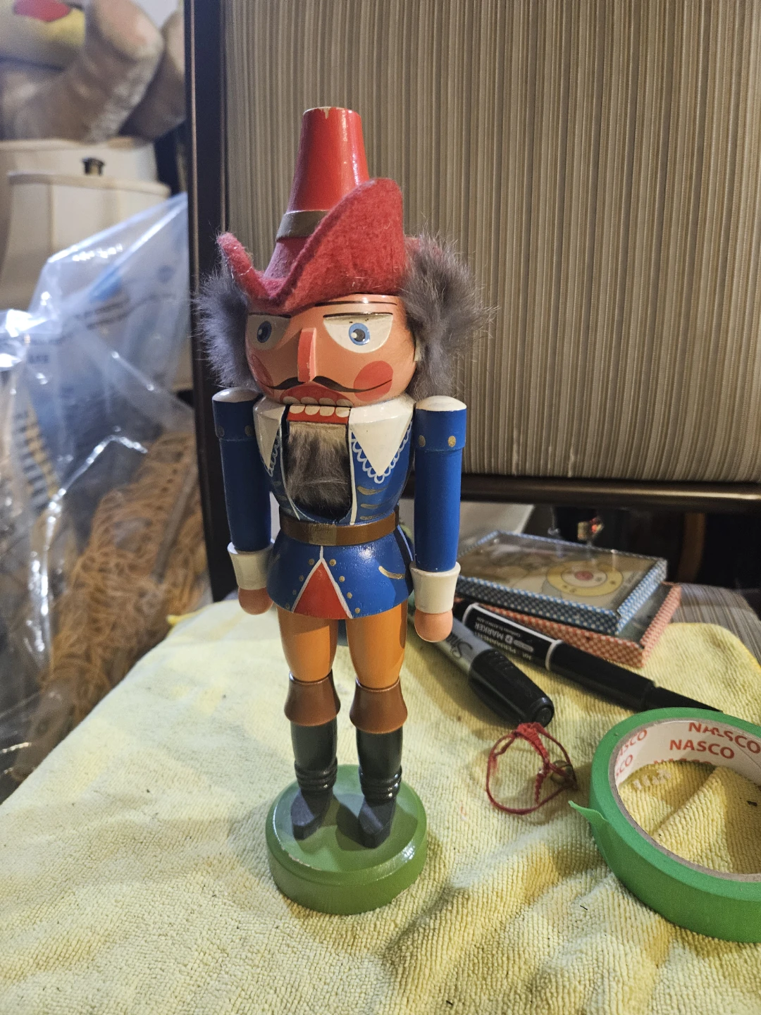 Decorative Wooden Nutcracker Figurine - photo 2