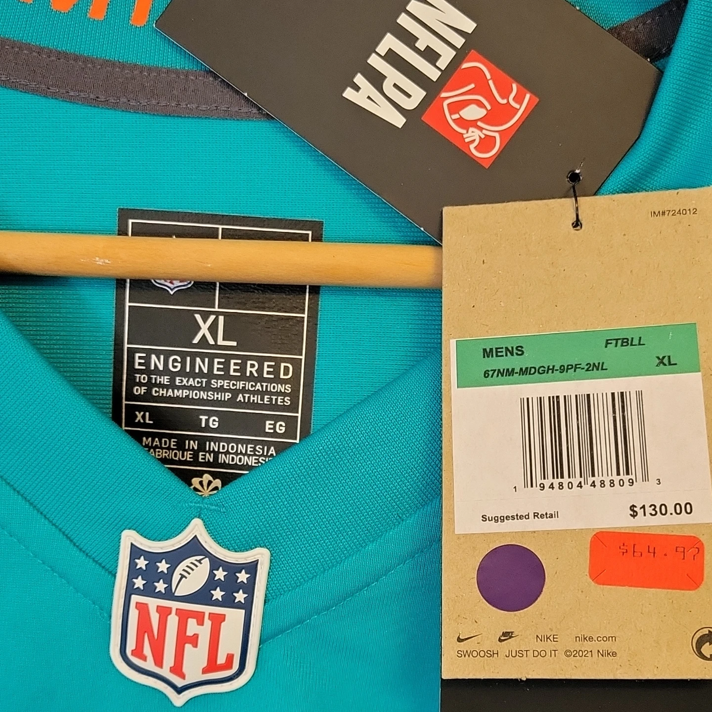 Nike Tua Tagovailoa Miami Dolphins Jersey XL - photo 4