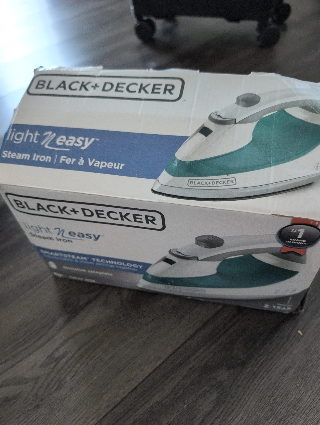 Black+Decker Light 'n Easy Steam Iron