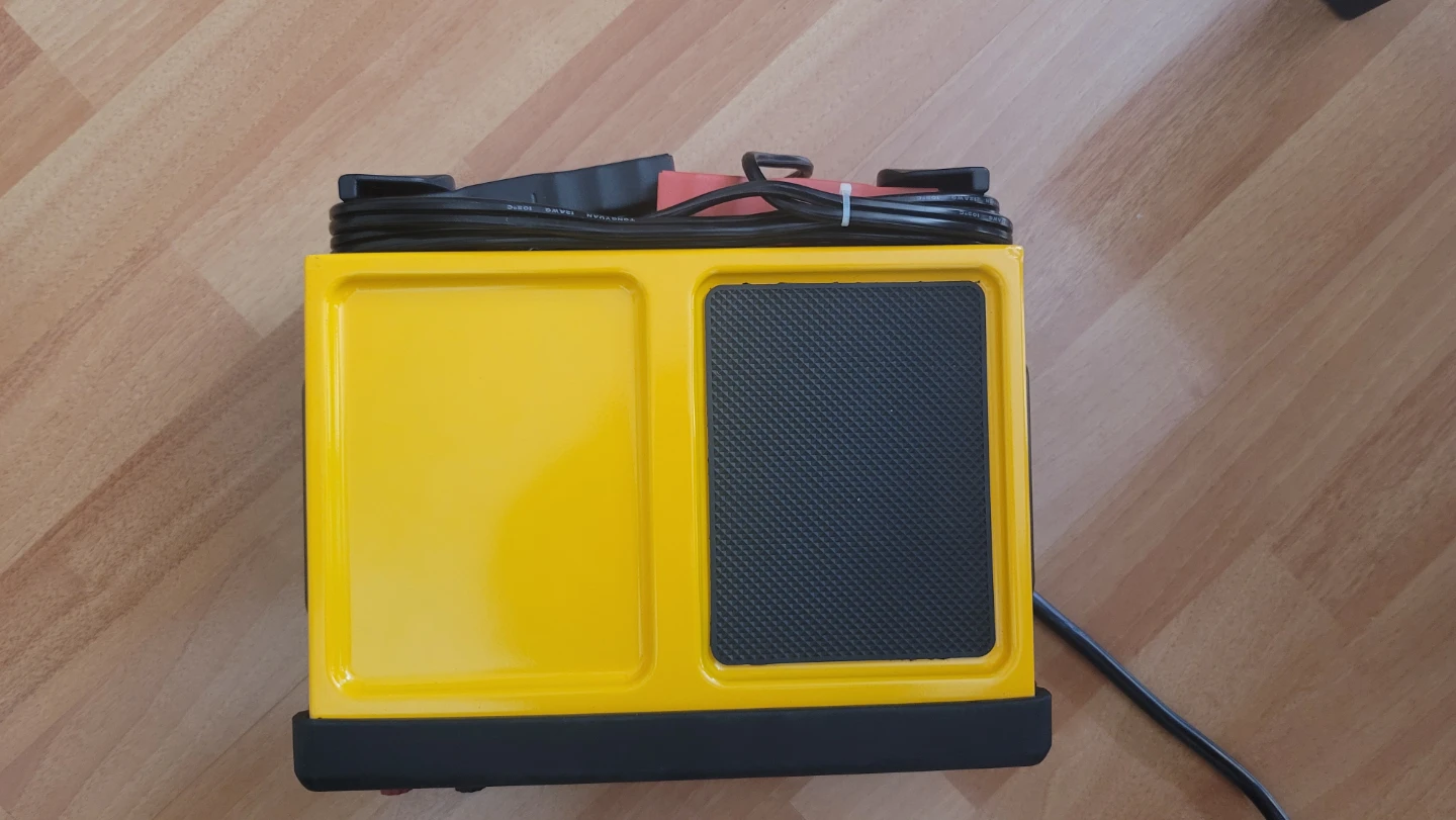 DeWalt 30A Battery Charger and 80A Engine Start - photo 4