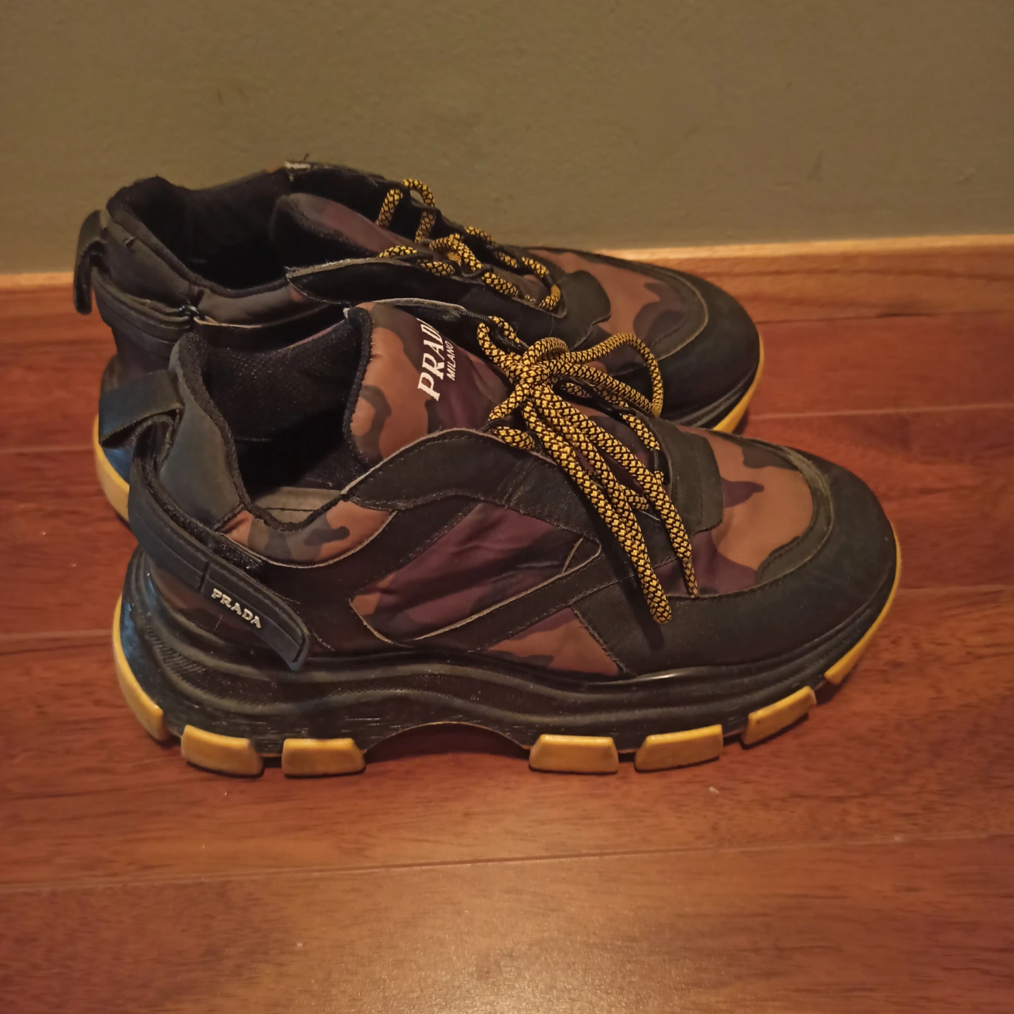 Prada Pegasus chunky - photo 5