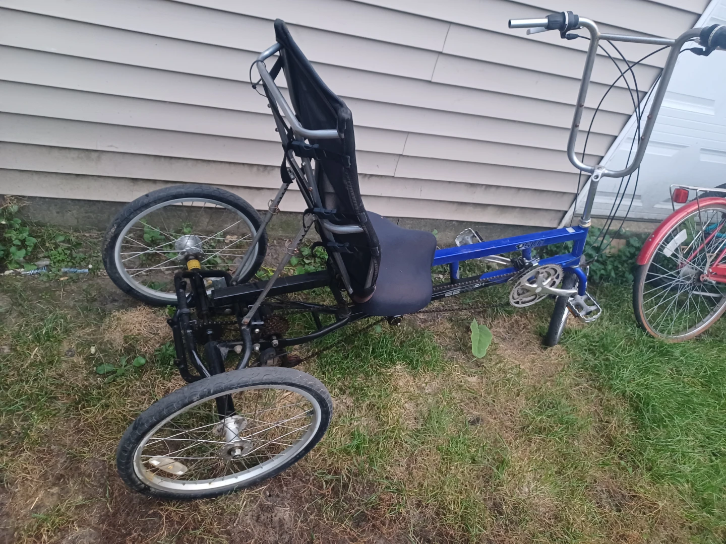 Recumbent trike bike complete solid. Needs a tune up. - photo 2