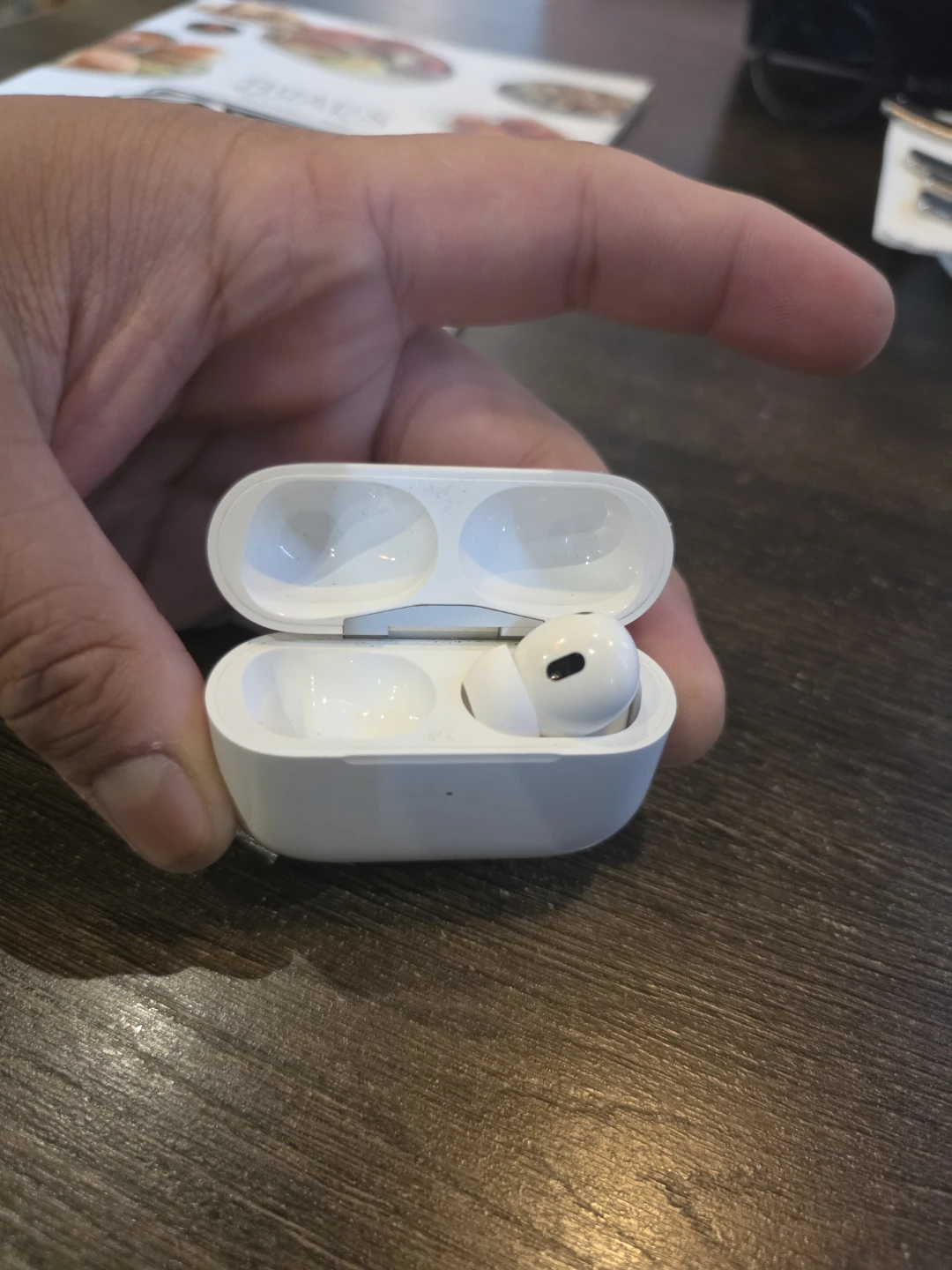 Apple Airpods Pro 2nd Gen with Charging Case -  Single side - photo 3