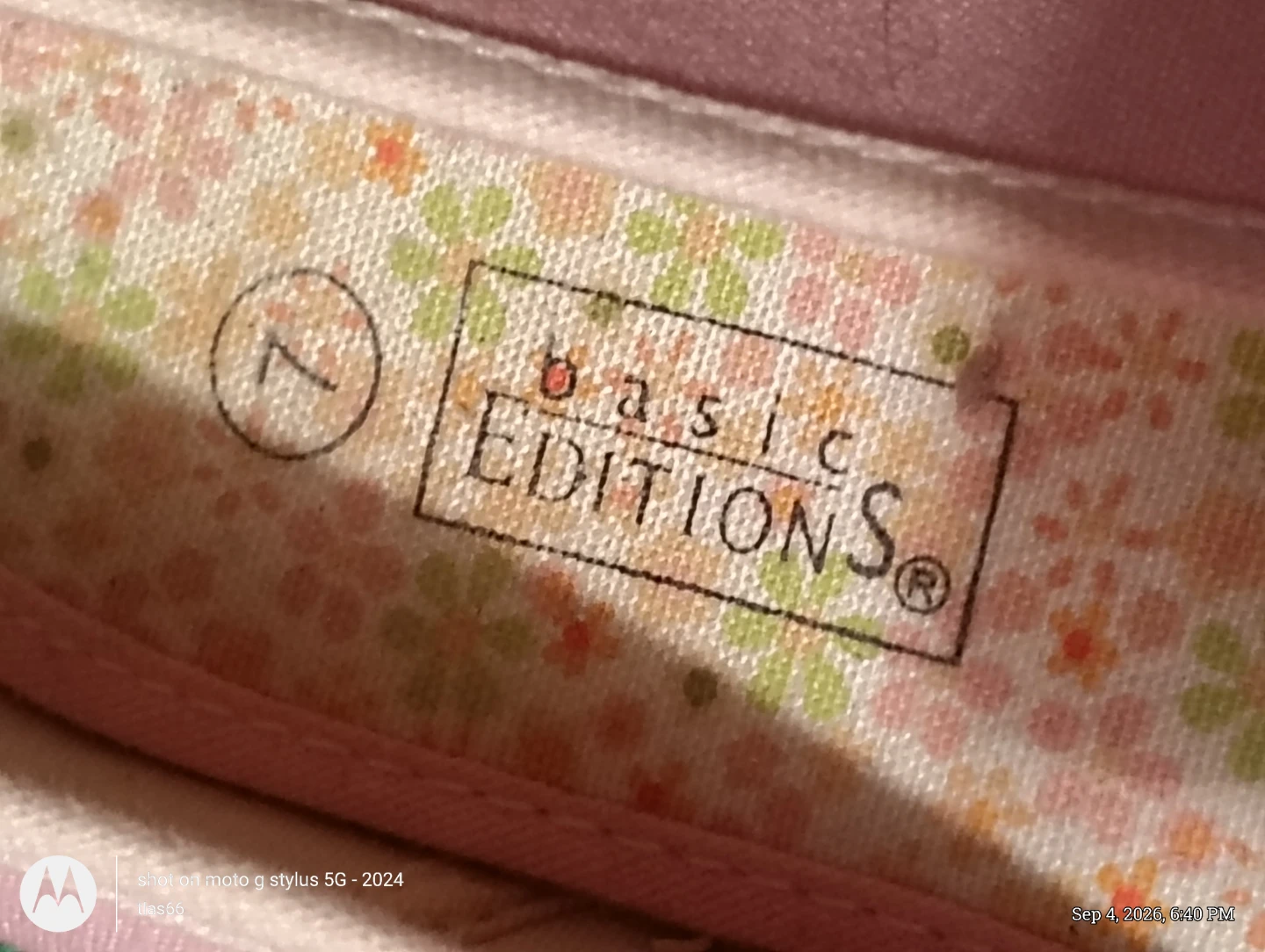 Two Pairs of Basic Editions Bow Ballet Flats Size 7 - photo 2