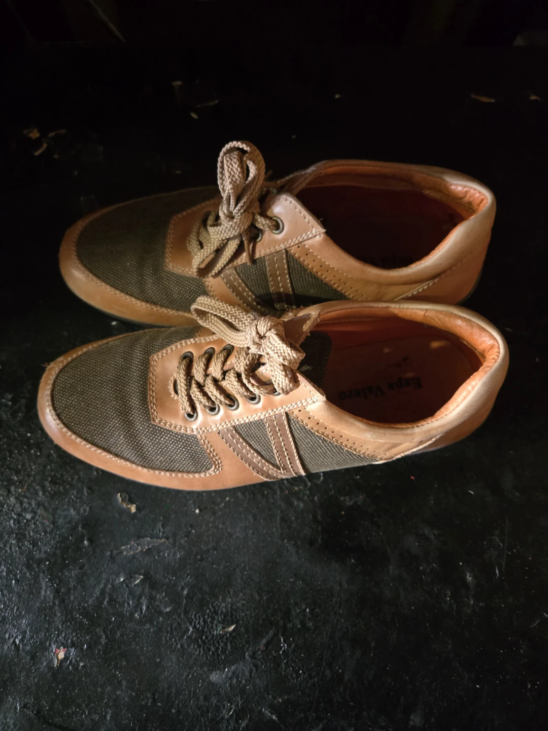 FLOOR REGISTER TO WALL FILLERVMOUSEBPROOF WOOL, HONG KONGBSHOES, - photo 3