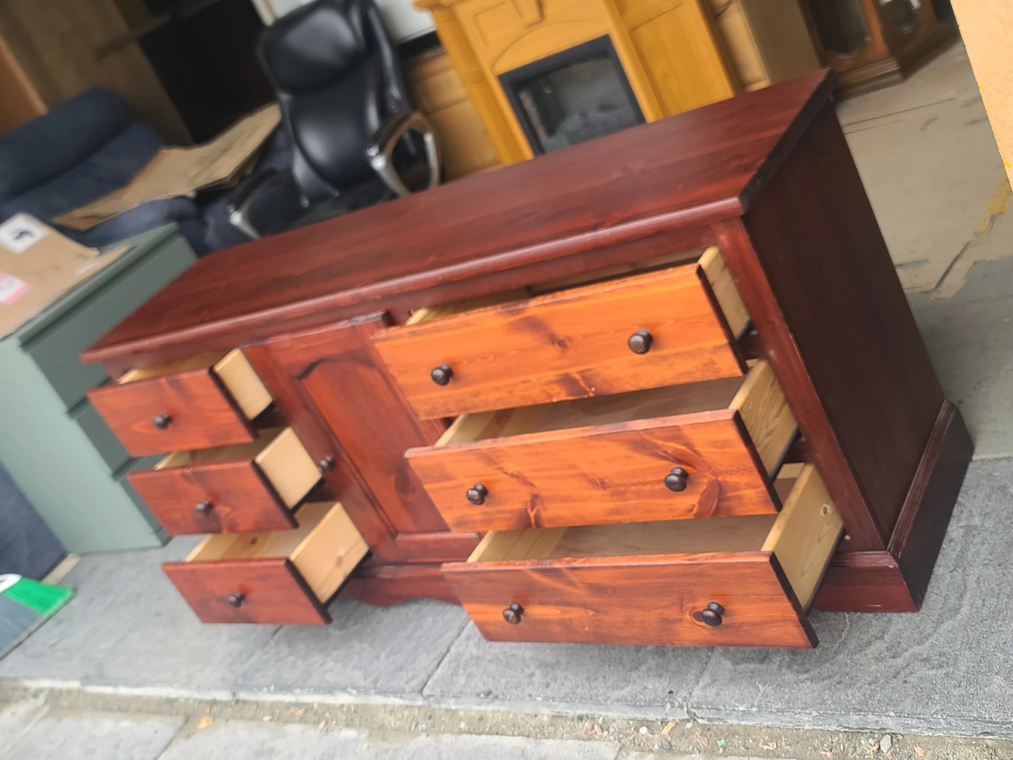 Solid Pine 6-Drawer Dresser with Centre Storage Cabinet - photo 2