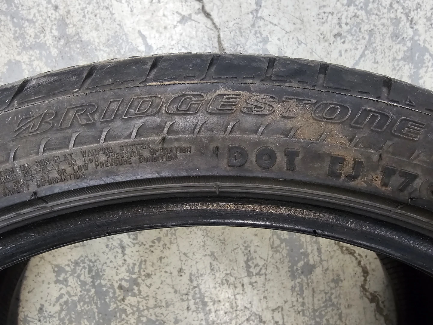 225/40 R18 ALL SEASON TIRES  (2 ONLY) - photo 3