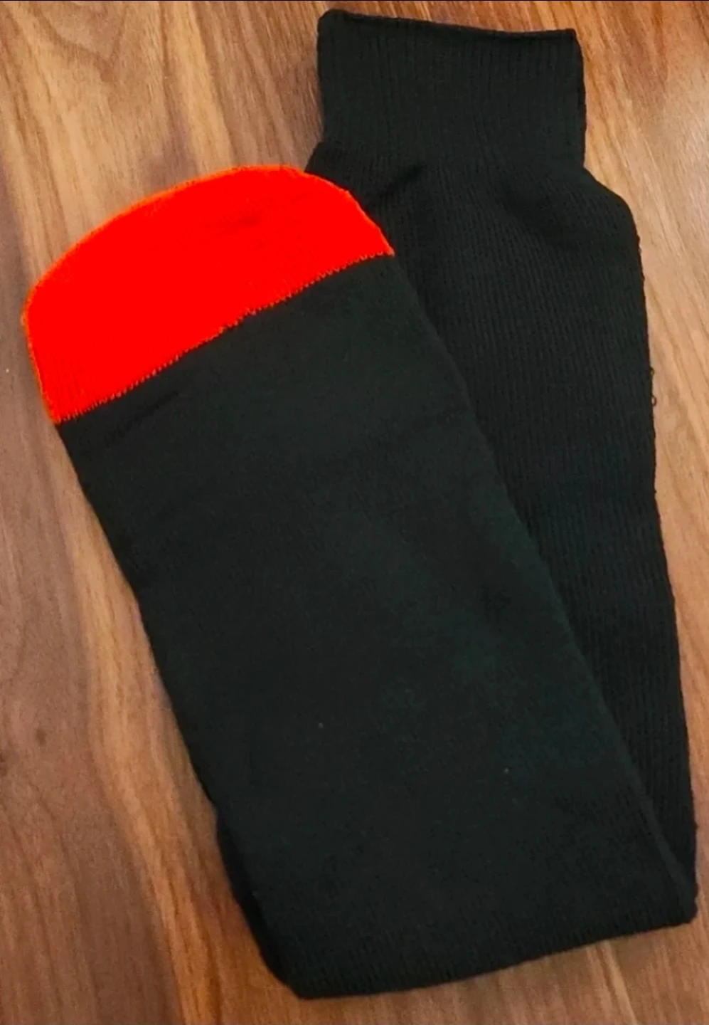 🏈Black crew socks with Orange Toe