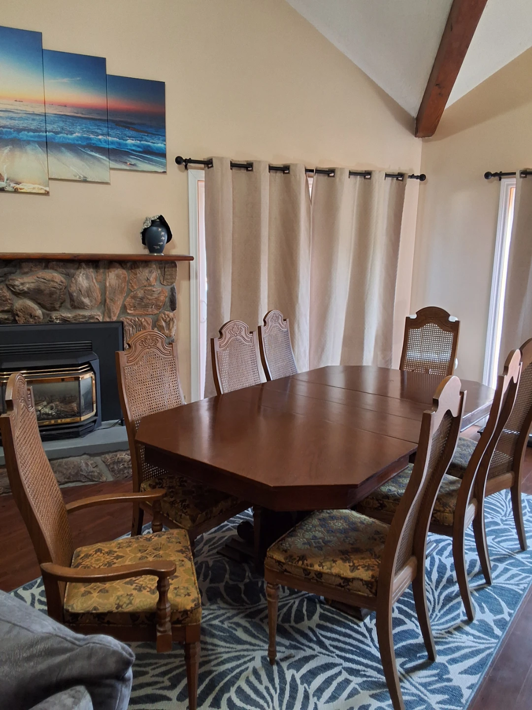 Antique 8 seater dinning table with 2 captains chairs - photo 3