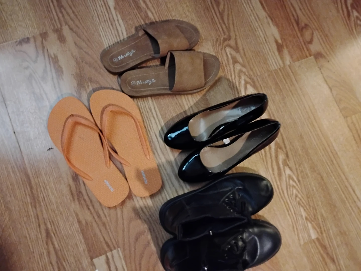 Lot of 4 Pairs of Women's Shoes