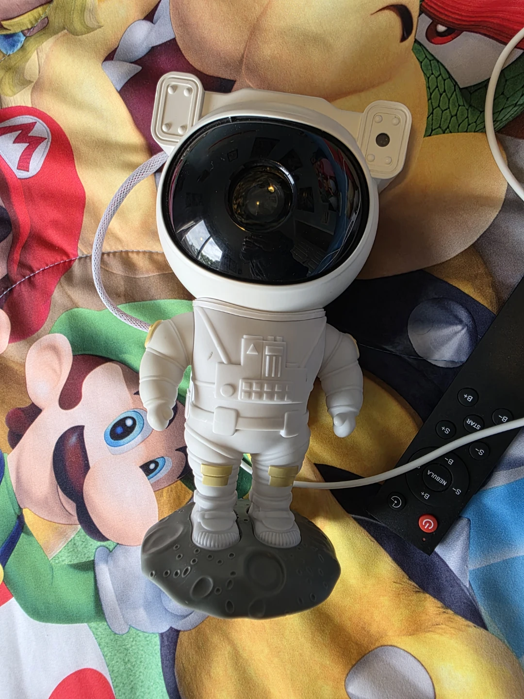 Astronaut Star Projector Night Light - photo 3