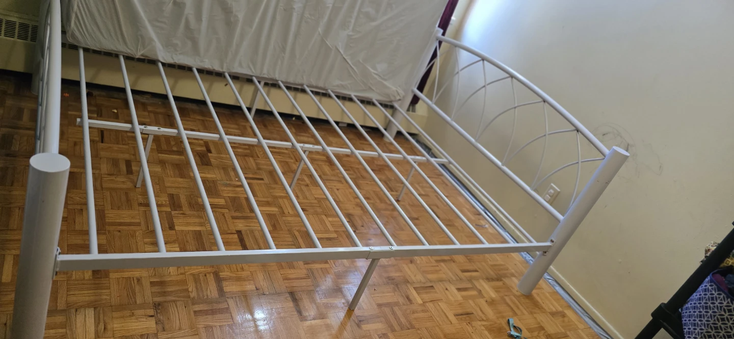 Queen size bed frame for sale - photo 2