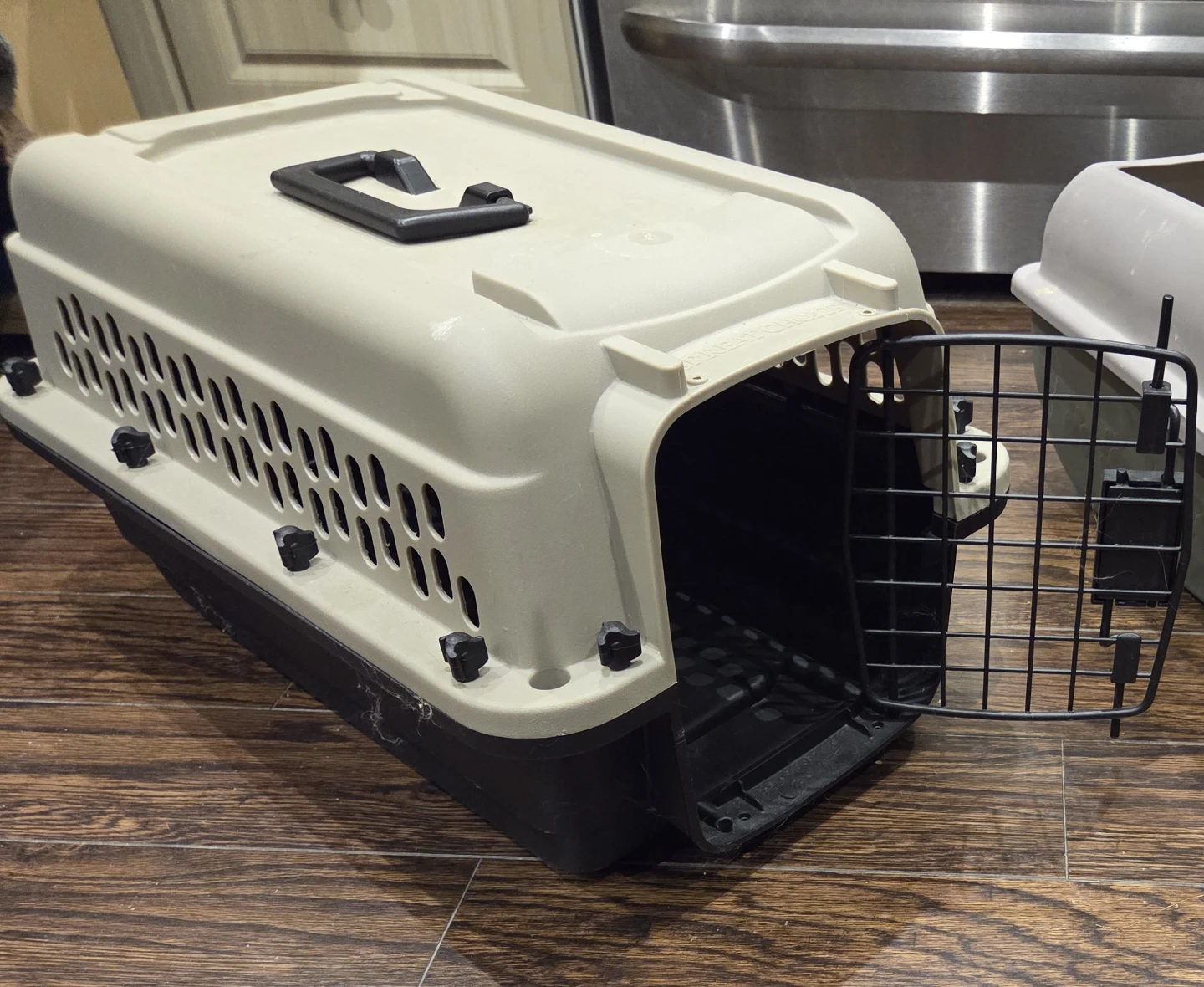 Hard and Soft cat carrying cases