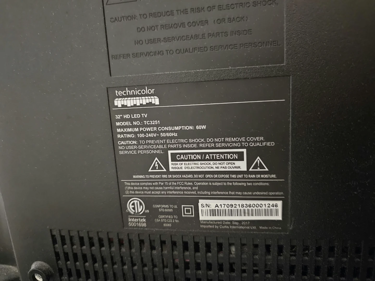 Xbox One X 1TB Bundle with 32 inch Technicolor TV - photo 3
