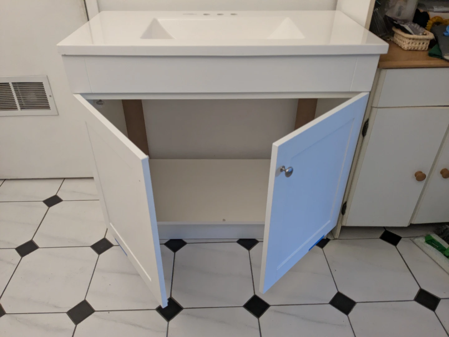 New bathroom vanity set with sink - photo 2