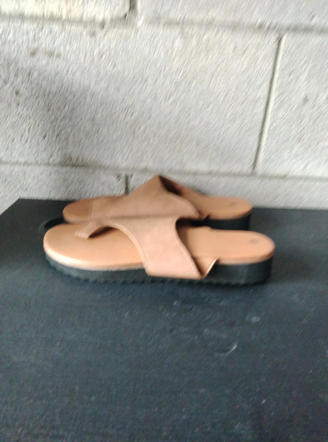 Tan Toe-Loop Sandals Size 37 - photo 4