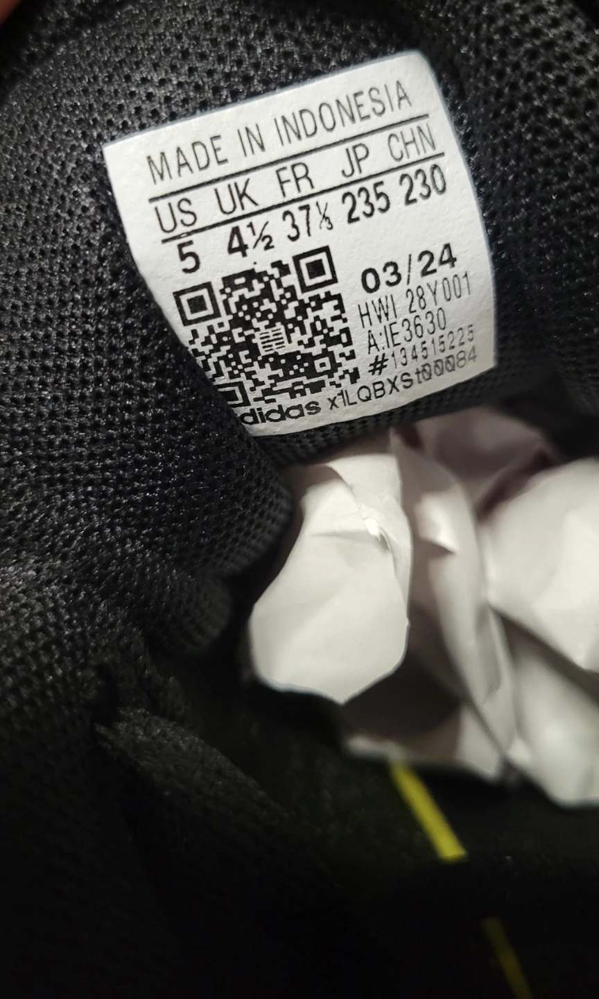 Adidas Sneakers Black and White Size 5 US - photo 2