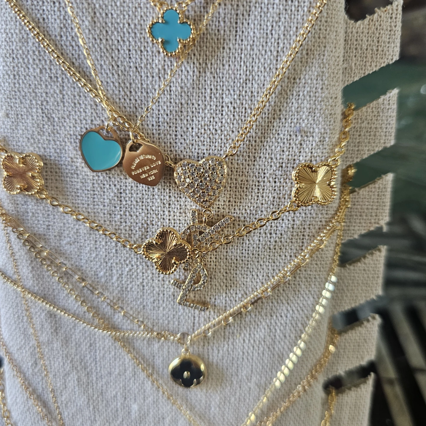 Collection of assorted fashion necklaces - photo 2